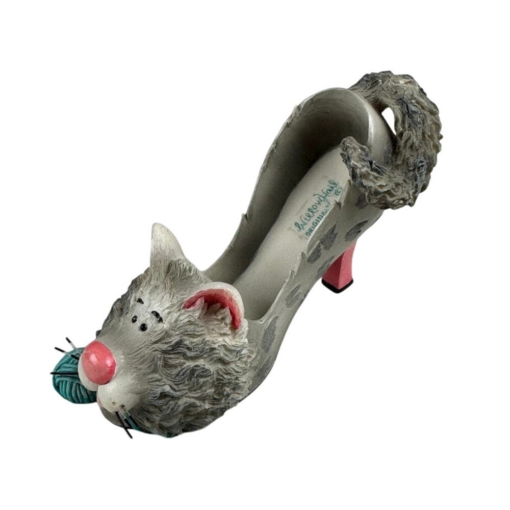 Willow Hall Shoo Shoo Figurine – “Meow Meow” Cat High Heel – Design No. 16